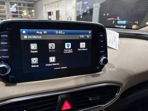 Used 2020 Hyundai Santa Fe Limited AWD/4WD image 25