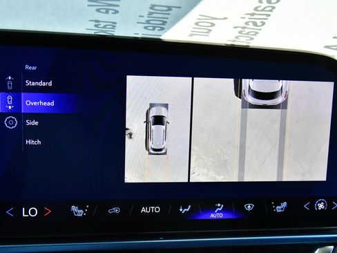 Used 2025 Chevrolet Equinox EV LT FWD image 19