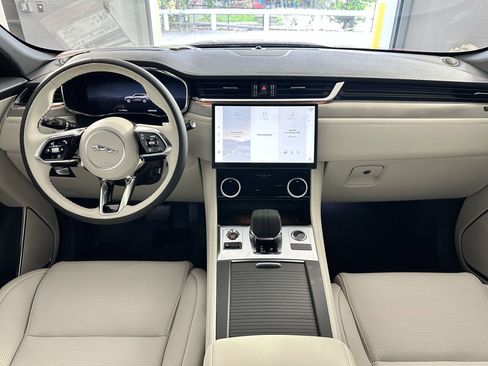 Used 2026 Jaguar F-PACE R-Dynamic S image 13