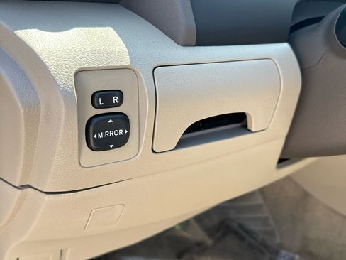 Used 2009 Toyota Camry SE image 14