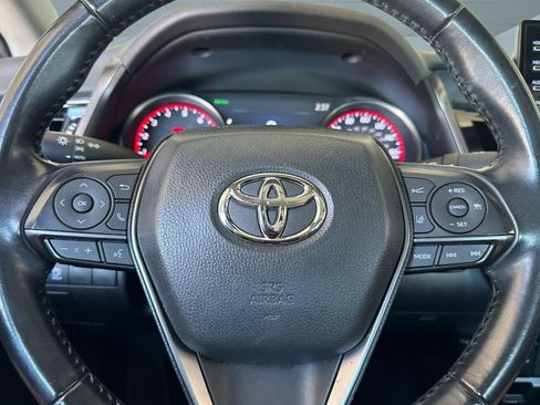 Used 2023 Toyota Camry XSE FWD image 10