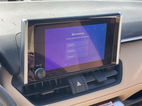 Used 2025 Toyota RAV4 XLE image 5