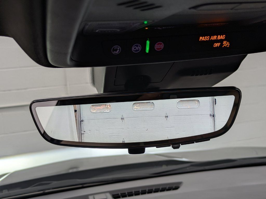 Used 2022 Cadillac XT4 Sport w/ Enhanced Visibility Package AWD/4WD image 5