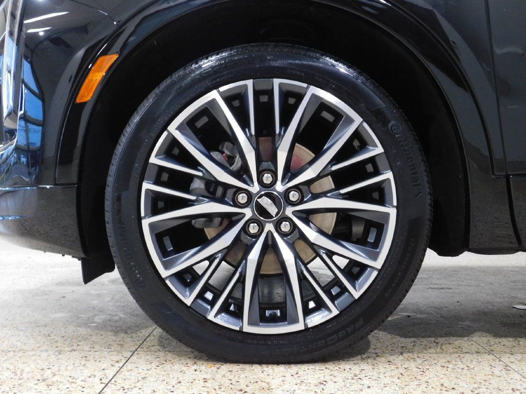 Used 2025 Cadillac XT4 Sport w/ LPO, Floor Liner Package AWD/4WD image 16