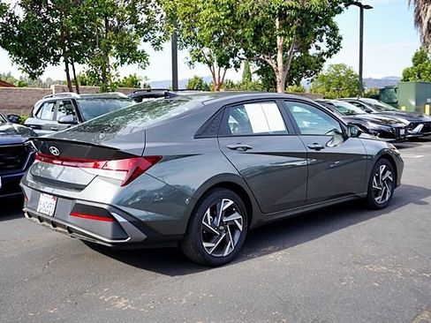 Used 2025 Hyundai Elantra Sport w/ Cargo Package FWD image 8