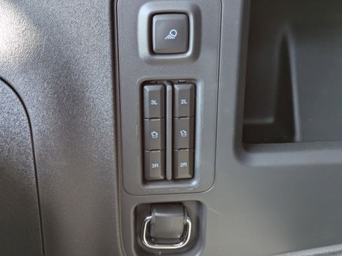 Used 2025 Ford Expedition Tremor AWD/4WD image 10