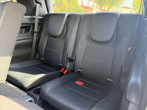 Used 2023 Mercedes-Benz EQB 300 4MATIC image 17