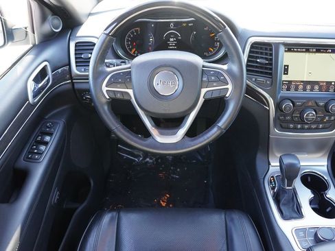 Used 2018 Jeep Grand Cherokee Overland image 20