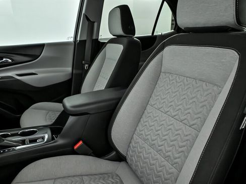 Used 2023 Chevrolet Equinox LT FWD image 18