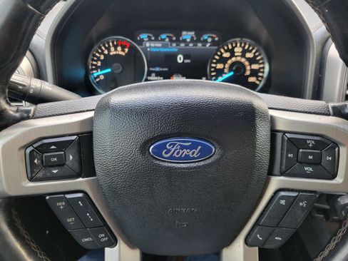Used 2019 Ford F150 Platinum w/ Equipment Group 701A Luxury AWD/4WD image 15