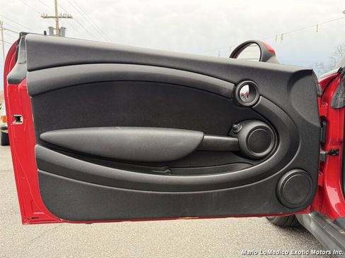 Used 2013 MINI Cooper Convertible image 32