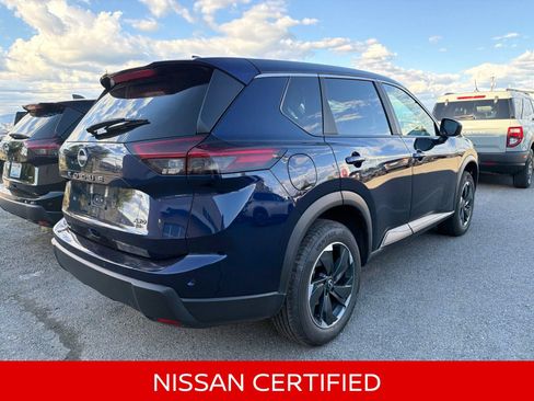 Certified 2025 Nissan Rogue SV AWD/4WD image 8