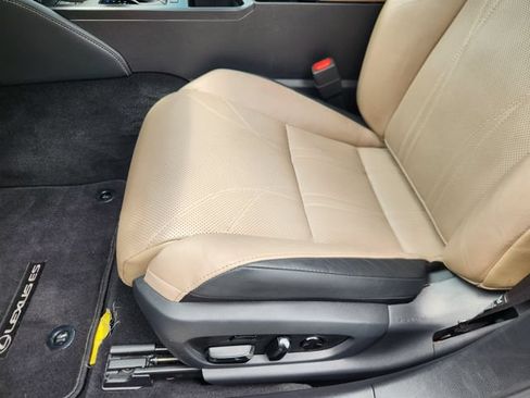 Used 2019 Lexus ES 350 w/ Accessory Package FWD image 23