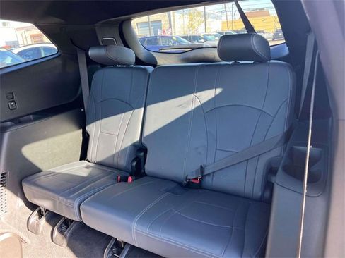 Used 2024 Buick Enclave Premium image 15