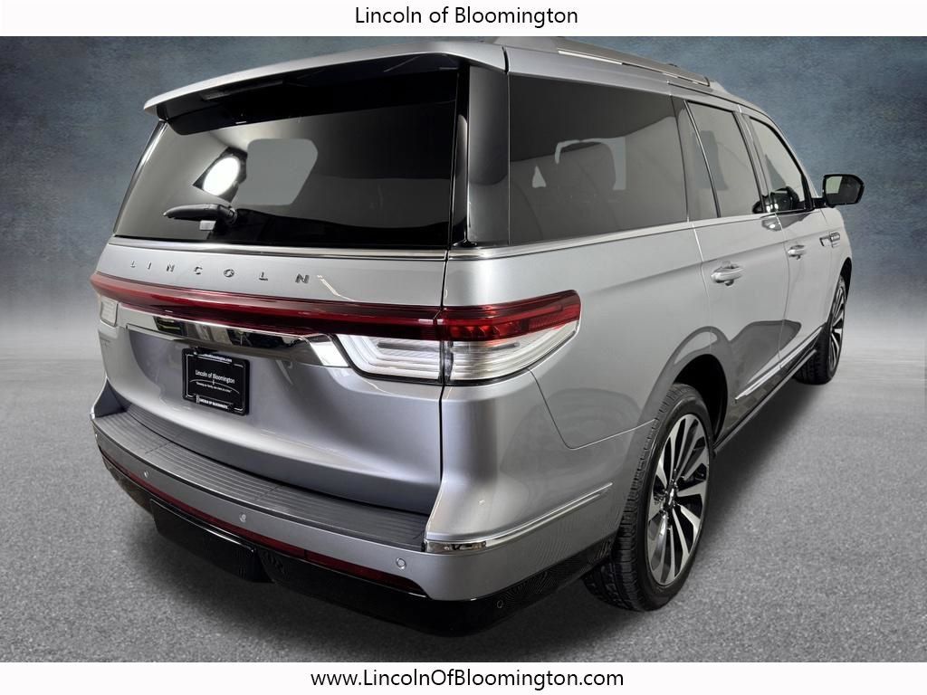 Certified 2023 Lincoln Navigator Reserve AWD/4WD image 7