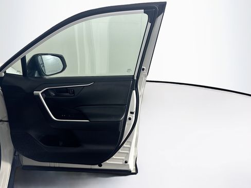 Used 2024 Toyota RAV4 LE image 32