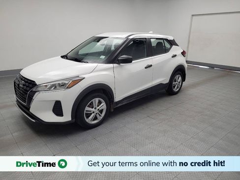 Used 2022 Nissan Kicks S FWD image 1
