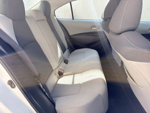 Used 2021 Toyota Corolla LE image 18