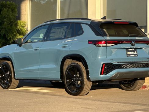 New 2026 Volkswagen Tiguan SE R-Line image 6