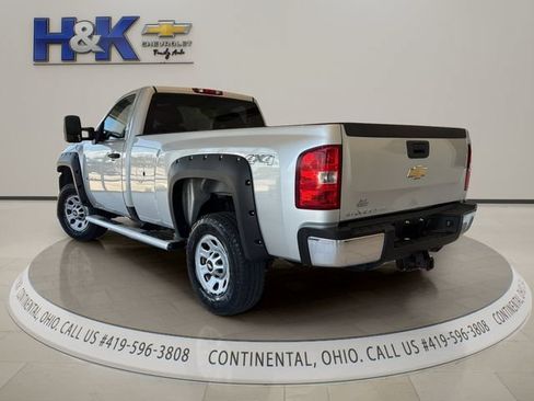 Used 2011 Chevrolet Silverado 2500 W/T w/ Snow Plow Prep Package AWD/4WD image 4