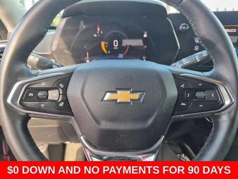 Used 2025 Chevrolet Trax LT w/ LT Convenience Package FWD image 21