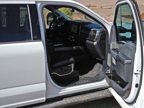 Used 2024 Ford F250 Lariat image 13