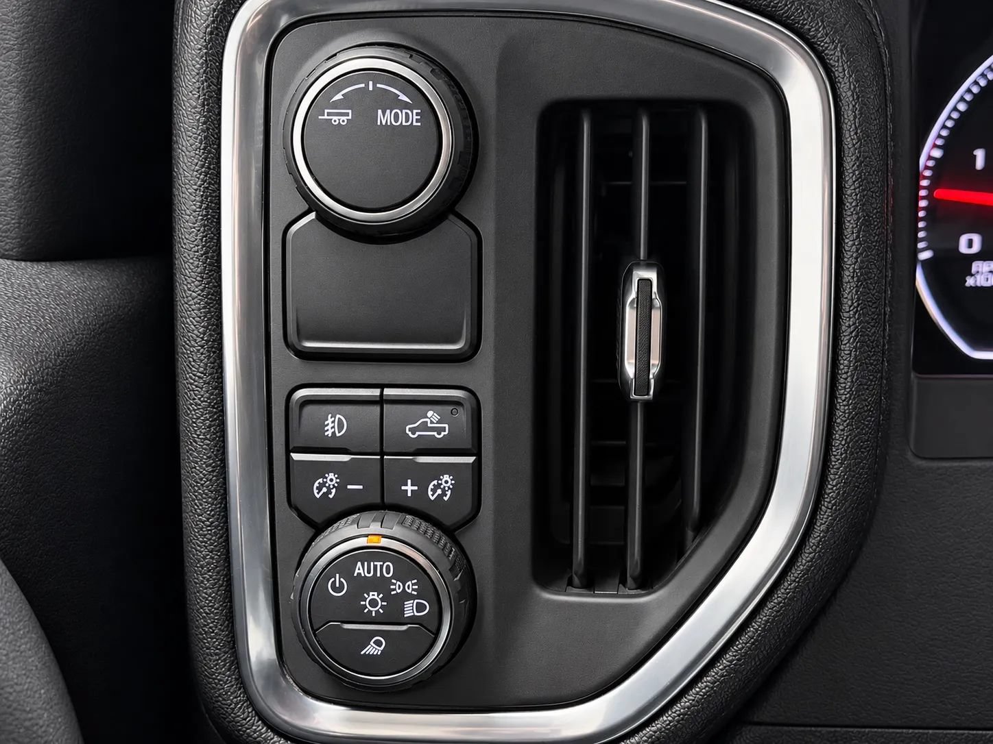 Used 2020 Chevrolet Silverado 2500 LTZ w/ LTZ Convenience Package RWD image 36