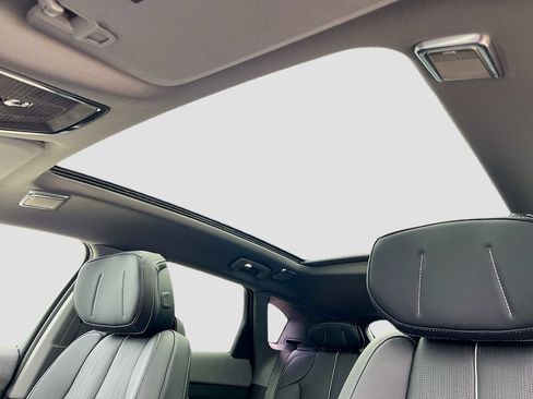 New 2027 Cadillac Optiq Premium Luxury AWD/4WD image 28