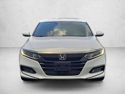 Used 2019 Honda Accord Sport image 2