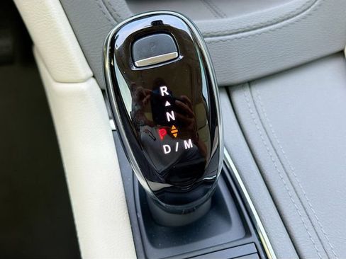 Used 2022 Cadillac XT5 Premium Luxury w/ Technology Package AWD/4WD image 29