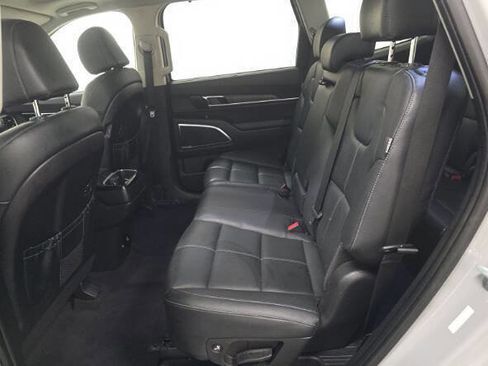 Used 2023 Kia Telluride SX X-Line image 8