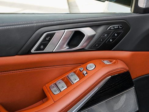 Certified 2025 BMW X7 M60i image 9
