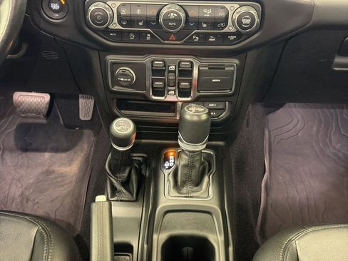 Used 2021 Jeep Wrangler Unlimited Sahara image 17