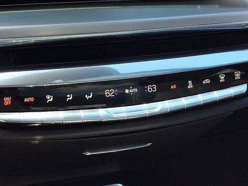 Certified 2024 Cadillac Lyriq Luxury AWD/4WD image 15