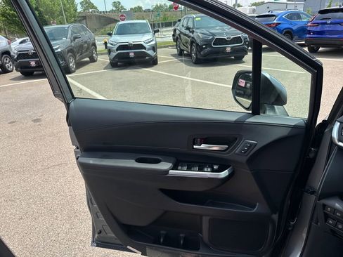 New 2026 Toyota Sienna Platinum AWD/4WD image 31