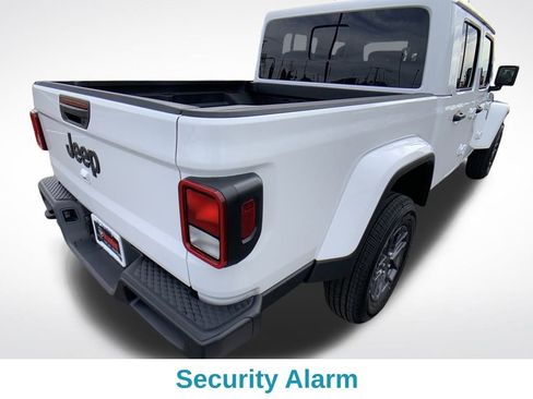 New 2026 Jeep Gladiator Sport image 6