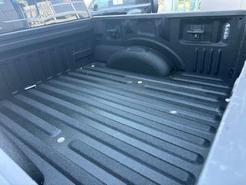 Used 2018 Ford F150 Lariat w/ Equipment Group 502A Luxury AWD/4WD image 8