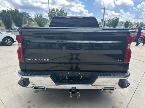 Used 2021 Chevrolet Silverado 1500 LT AWD/4WD image 8