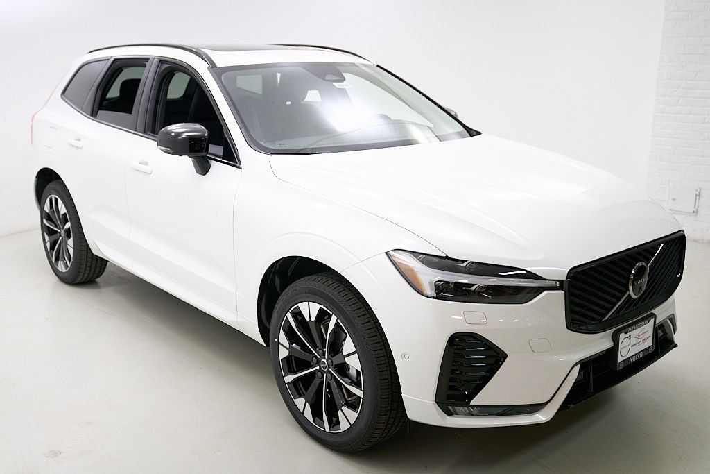 New 2026 Volvo XC60 B5 Plus w/ Climate Package AWD/4WD image 4