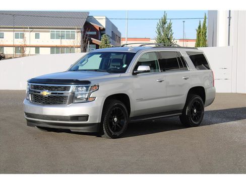 Used 2018 Chevrolet Tahoe LT image 1