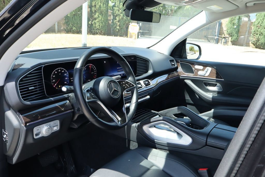 Used 2025 Mercedes-Benz GLE 450e 4MATIC image 16