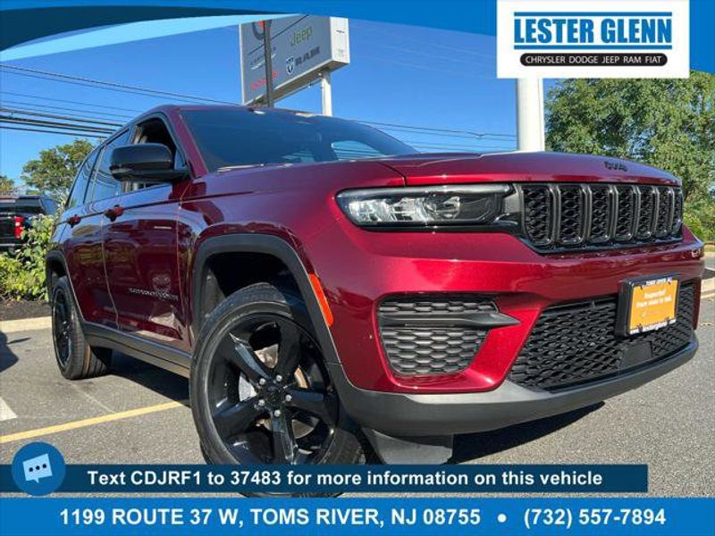 Certified 2023 Jeep Grand Cherokee Altitude image 1