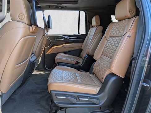Used 2021 Cadillac Escalade ESV Sport w/ Driver Assist Tech Package AWD/4WD image 18