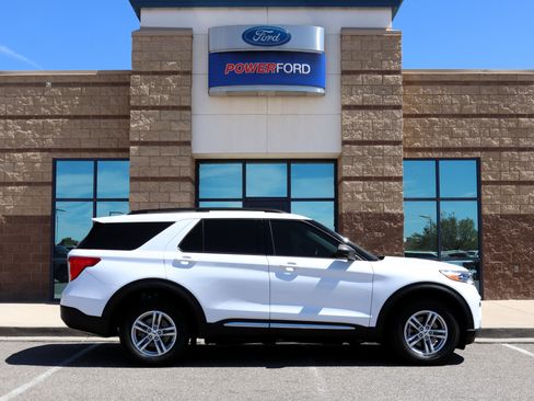Certified 2023 Ford Explorer XLT AWD/4WD image 5