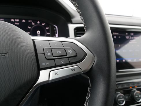 Used 2023 Volkswagen Atlas SE image 24