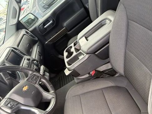 Used 2021 Chevrolet Silverado 1500 LT RWD image 11