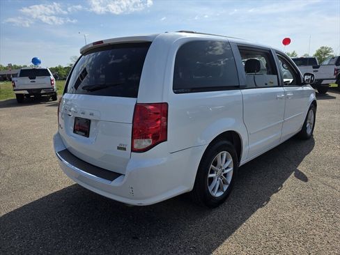 Used 2014 Dodge Grand Caravan SXT FWD image 3