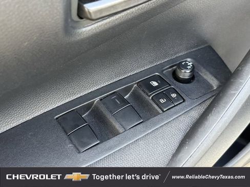 Used 2025 Toyota Corolla LE FWD image 25