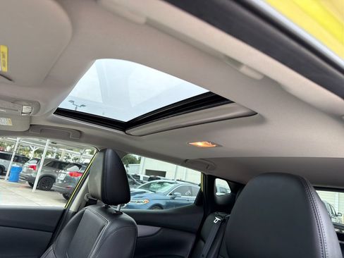 Used 2020 Nissan Rogue Sport SL w/ Premium Package FWD image 17
