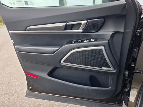 Used 2025 Kia Telluride S FWD image 25